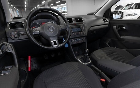 Volkswagen Polo VI (EU Market), 2013 год, 820 000 рублей, 7 фотография