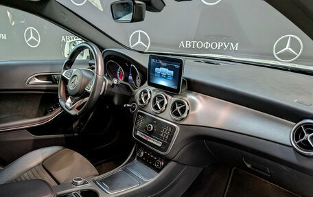 Mercedes-Benz GLA, 2017 год, 2 440 000 рублей, 13 фотография