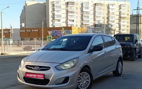 Hyundai Solaris II рестайлинг, 2012 год, 365 000 рублей, 1 фотография