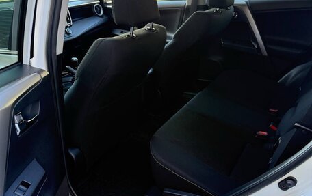 Toyota RAV4, 2019 год, 2 690 000 рублей, 13 фотография