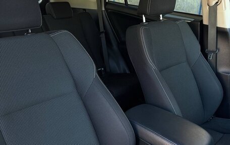 Toyota RAV4, 2019 год, 2 690 000 рублей, 19 фотография