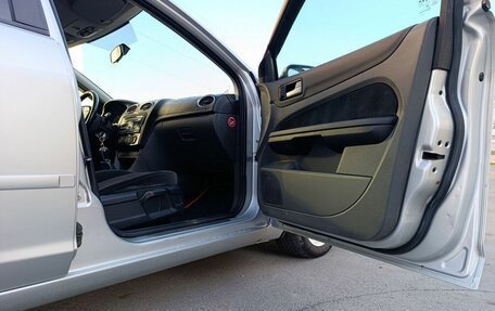 Ford Focus II рестайлинг, 2006 год, 330 000 рублей, 17 фотография