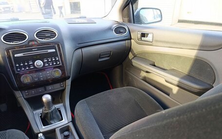 Ford Focus II рестайлинг, 2006 год, 330 000 рублей, 32 фотография