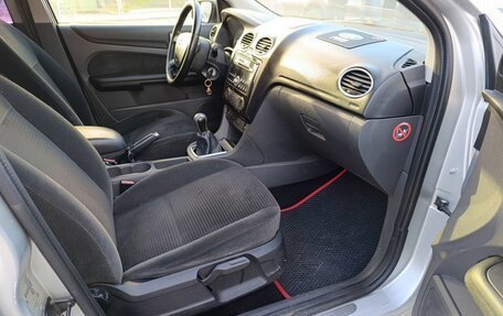 Ford Focus II рестайлинг, 2006 год, 330 000 рублей, 33 фотография