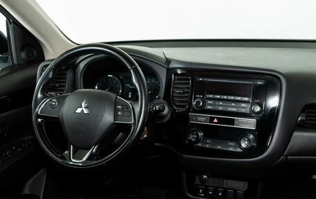 Mitsubishi Outlander III рестайлинг 3, 2019 год, 2 298 000 рублей, 13 фотография