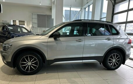 Volkswagen Tiguan II, 2019 год, 2 599 000 рублей, 2 фотография