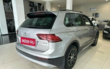 Volkswagen Tiguan II, 2019 год, 2 599 000 рублей, 5 фотография