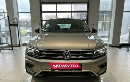 Volkswagen Tiguan II, 2019 год, 2 599 000 рублей, 8 фотография