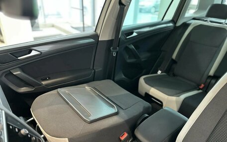 Volkswagen Tiguan II, 2019 год, 2 599 000 рублей, 28 фотография
