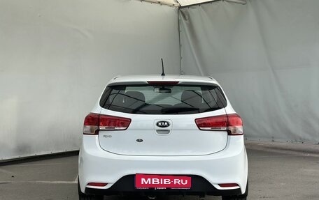 KIA Rio III рестайлинг, 2015 год, 1 000 000 рублей, 6 фотография