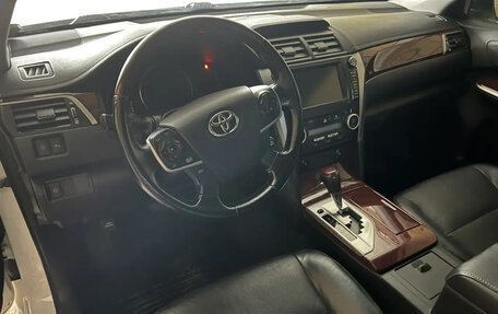 Toyota Camry, 2011 год, 1 850 000 рублей, 3 фотография