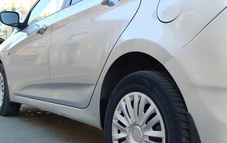 Hyundai Solaris II рестайлинг, 2012 год, 365 000 рублей, 14 фотография