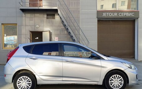 Hyundai Solaris II рестайлинг, 2012 год, 365 000 рублей, 6 фотография