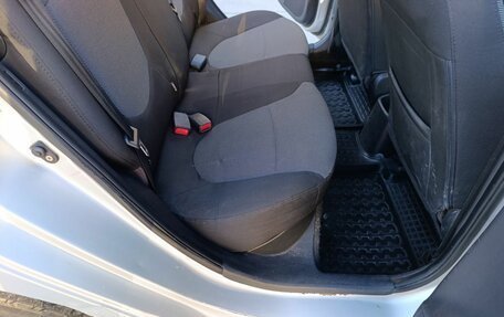 Hyundai Solaris II рестайлинг, 2012 год, 365 000 рублей, 20 фотография