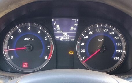 Hyundai Solaris II рестайлинг, 2012 год, 365 000 рублей, 28 фотография