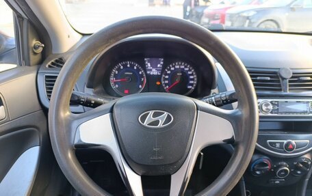 Hyundai Solaris II рестайлинг, 2012 год, 365 000 рублей, 27 фотография