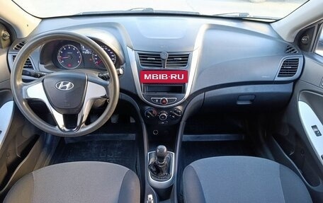 Hyundai Solaris II рестайлинг, 2012 год, 365 000 рублей, 29 фотография