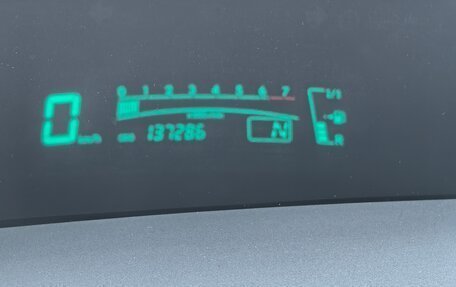 Toyota Yaris III рестайлинг, 2007 год, 13 фотография