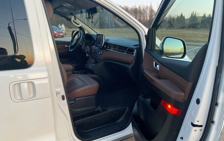 Hyundai Grand Starex Grand Starex I рестайлинг 2, 2019 год, 3 080 000 рублей, 14 фотография