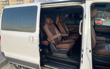 Hyundai Grand Starex Grand Starex I рестайлинг 2, 2019 год, 3 080 000 рублей, 12 фотография