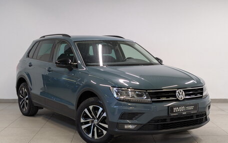Volkswagen Tiguan II, 2020 год, 2 850 000 рублей, 3 фотография