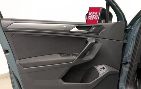 Volkswagen Tiguan II, 2020 год, 2 850 000 рублей, 19 фотография