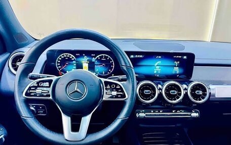 Mercedes-Benz GLB, 2023 год, 2 657 000 рублей, 9 фотография