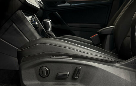 Volkswagen Tiguan II, 2021 год, 3 900 000 рублей, 16 фотография