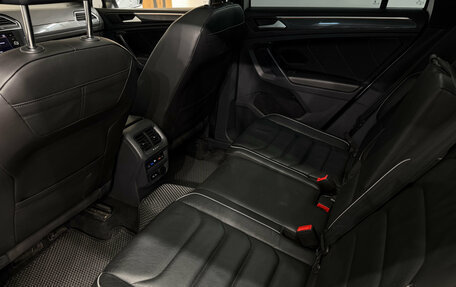 Volkswagen Tiguan II, 2021 год, 3 900 000 рублей, 21 фотография