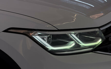 Volkswagen Tiguan II, 2021 год, 3 900 000 рублей, 24 фотография