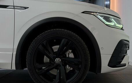 Volkswagen Tiguan II, 2021 год, 3 900 000 рублей, 26 фотография