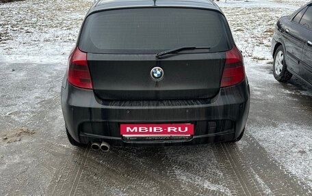 BMW 1 серия, 2007 год, 250 000 рублей, 3 фотография