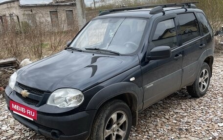 Chevrolet Niva I рестайлинг, 2015 год, 710 000 рублей, 2 фотография