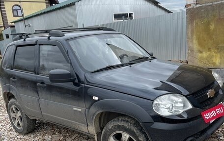 Chevrolet Niva I рестайлинг, 2015 год, 710 000 рублей, 3 фотография