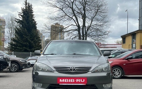 Toyota Camry V40, 2005 год, 749 000 рублей, 2 фотография