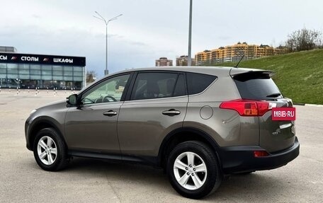 Toyota RAV4, 2013 год, 1 970 000 рублей, 7 фотография