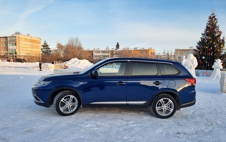 Mitsubishi Outlander III рестайлинг 3, 2015 год, 1 567 000 рублей, 6 фотография