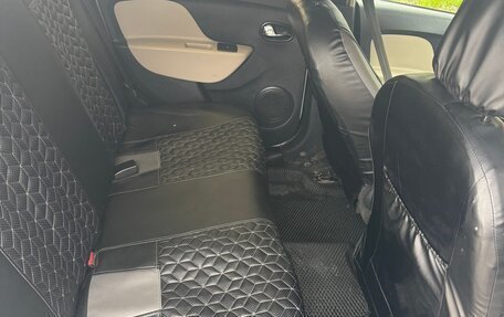 Renault Logan II, 2015 год, 650 000 рублей, 9 фотография