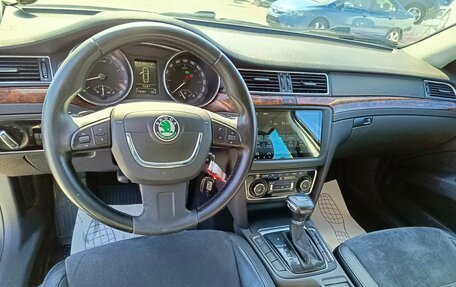 Skoda Superb III рестайлинг, 2010 год, 999 995 рублей, 16 фотография