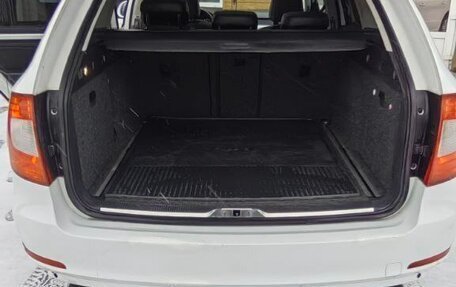 Skoda Superb III рестайлинг, 2012 год, 1 150 000 рублей, 2 фотография