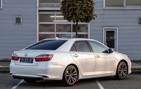 Toyota Camry, 2016 год, 1 995 000 рублей, 6 фотография