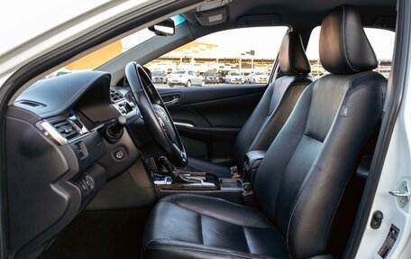 Toyota Camry, 2016 год, 1 995 000 рублей, 11 фотография