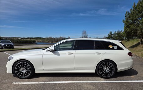 Mercedes-Benz E-Класс, 2018 год, 3 500 000 рублей, 7 фотография