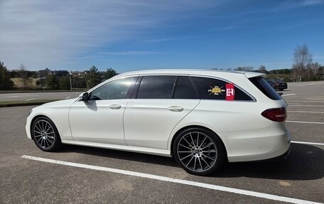 Mercedes-Benz E-Класс, 2018 год, 3 500 000 рублей, 8 фотография