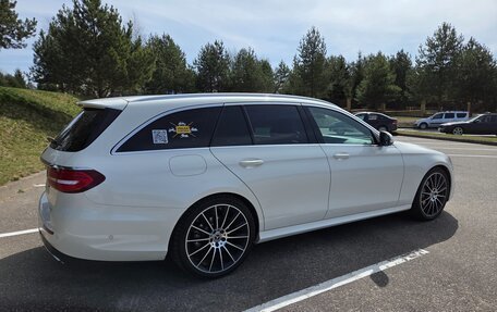 Mercedes-Benz E-Класс, 2018 год, 3 500 000 рублей, 13 фотография