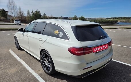 Mercedes-Benz E-Класс, 2018 год, 3 500 000 рублей, 10 фотография