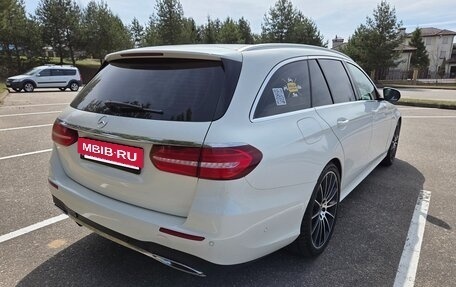 Mercedes-Benz E-Класс, 2018 год, 3 500 000 рублей, 12 фотография