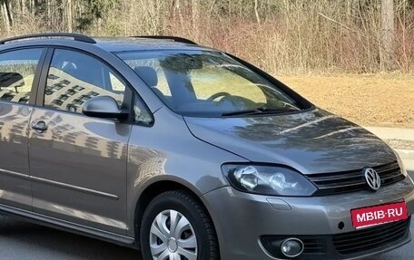 Volkswagen Golf Plus II, 2011 год, 630 000 рублей, 1 фотография