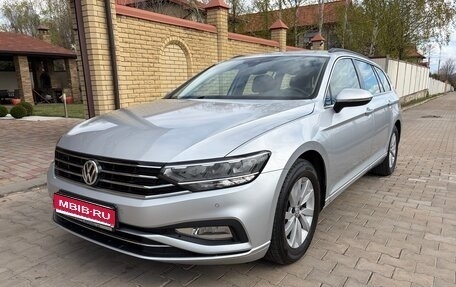 Volkswagen Passat B8 рестайлинг, 2019 год, 2 070 000 рублей, 1 фотография