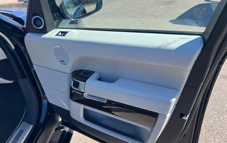 Land Rover Range Rover IV рестайлинг, 2015 год, 4 000 000 рублей, 12 фотография